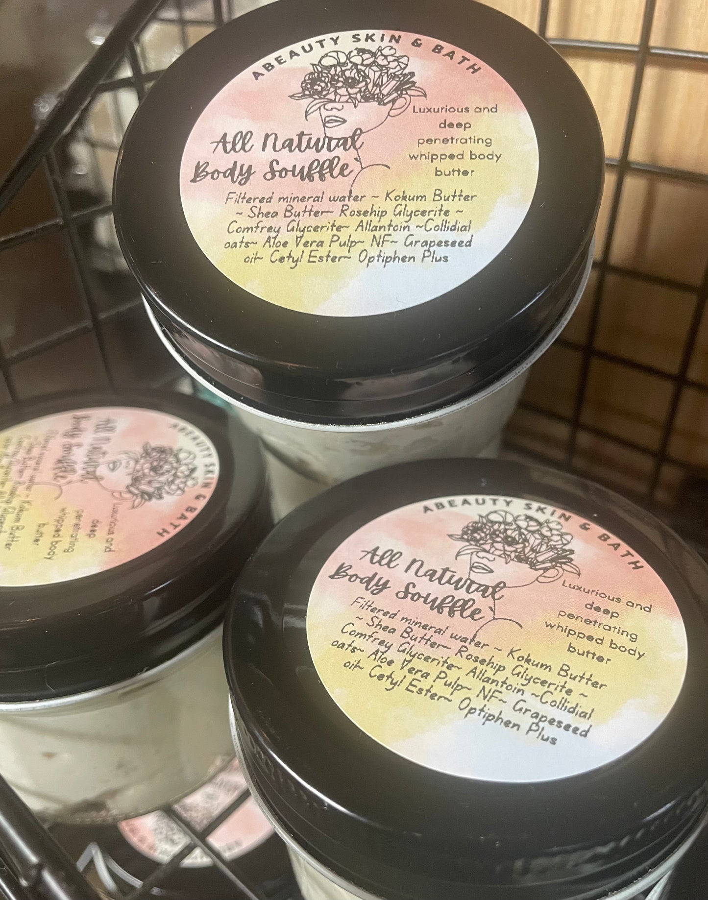 RICH & CREAMY BODY BUTTER a natural Body Souffle’ scented in a mixture of florals, sandalwood and apple.
