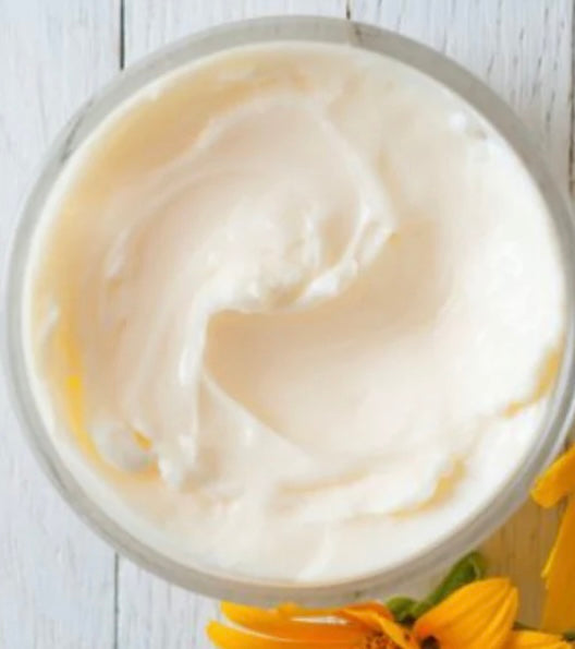 RICH & CREAMY BODY BUTTER a natural Body Souffle’ scented in a mixture of florals, sandalwood and apple.