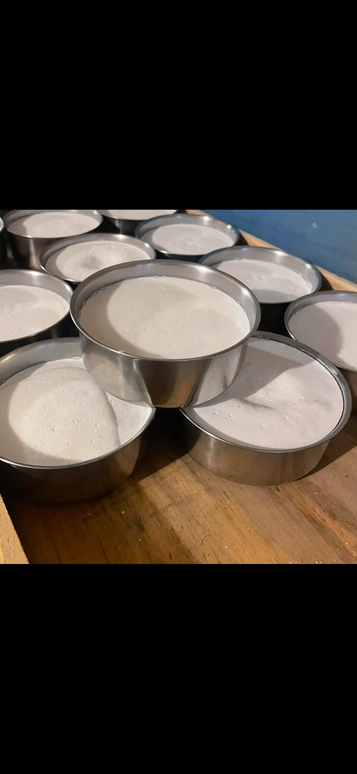 Jumbo 12 oz solid dish soap in reusable stainless steel bowl w/lid.